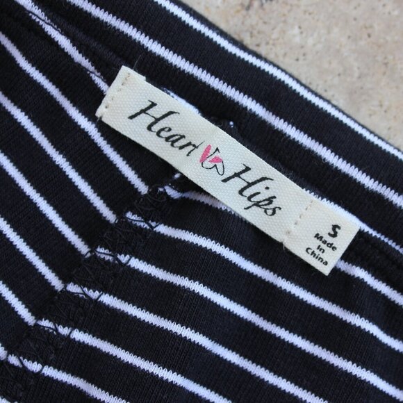 Black & White Exercise Short Stretch Pants by Heart & Hips - Picture 3 of 11